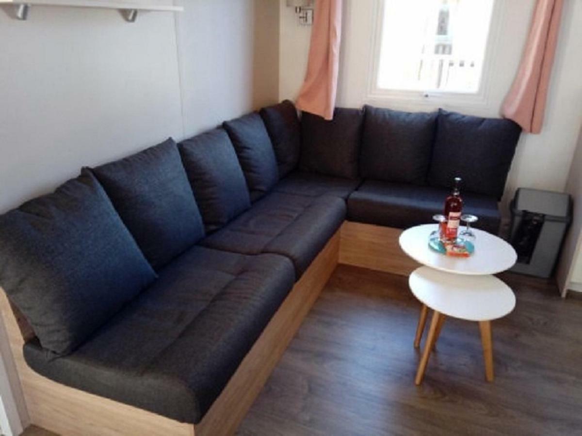 Mobilhome Saint Julien En Born ภายนอก รูปภาพ