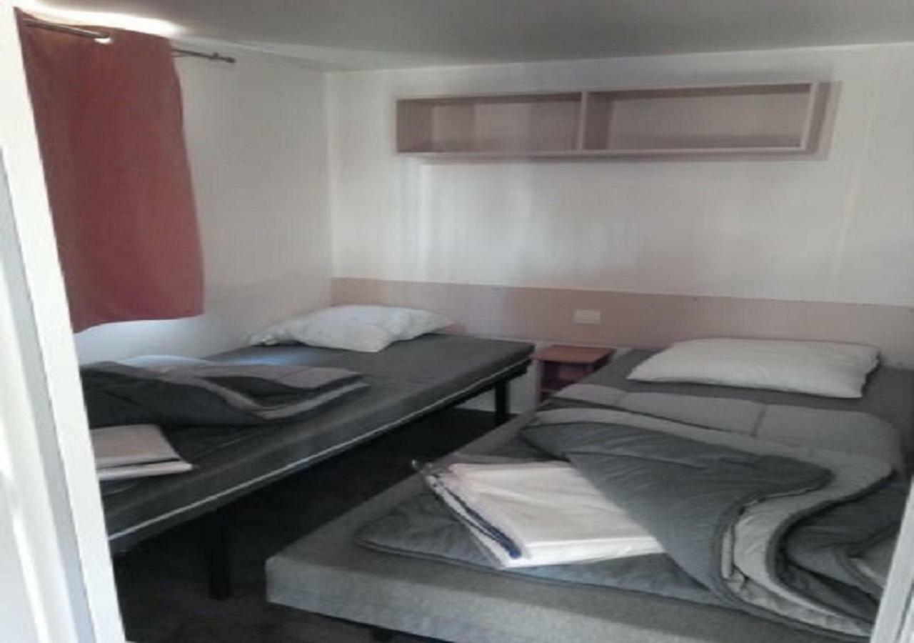 Mobilhome Saint Julien En Born ภายนอก รูปภาพ