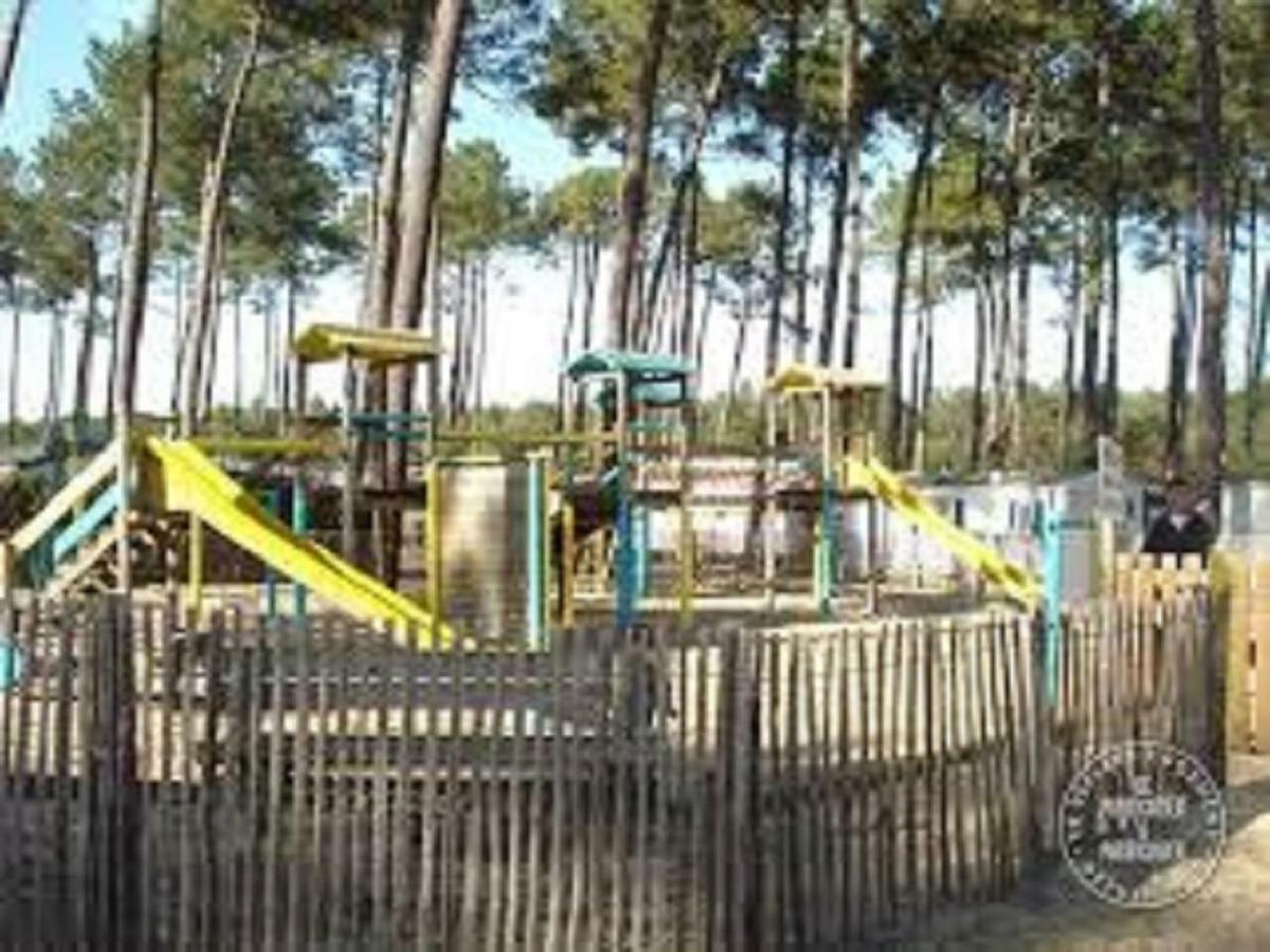 Mobilhome Saint Julien En Born ภายนอก รูปภาพ